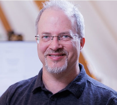 Salsa Movimientos Kurs Ulm Kursleiter Benjamin Krauss Dehnübungen Isolationsbewegungen Mobilisation Schultertraining Rückentraining geführte Meditation Ecstatic Dance